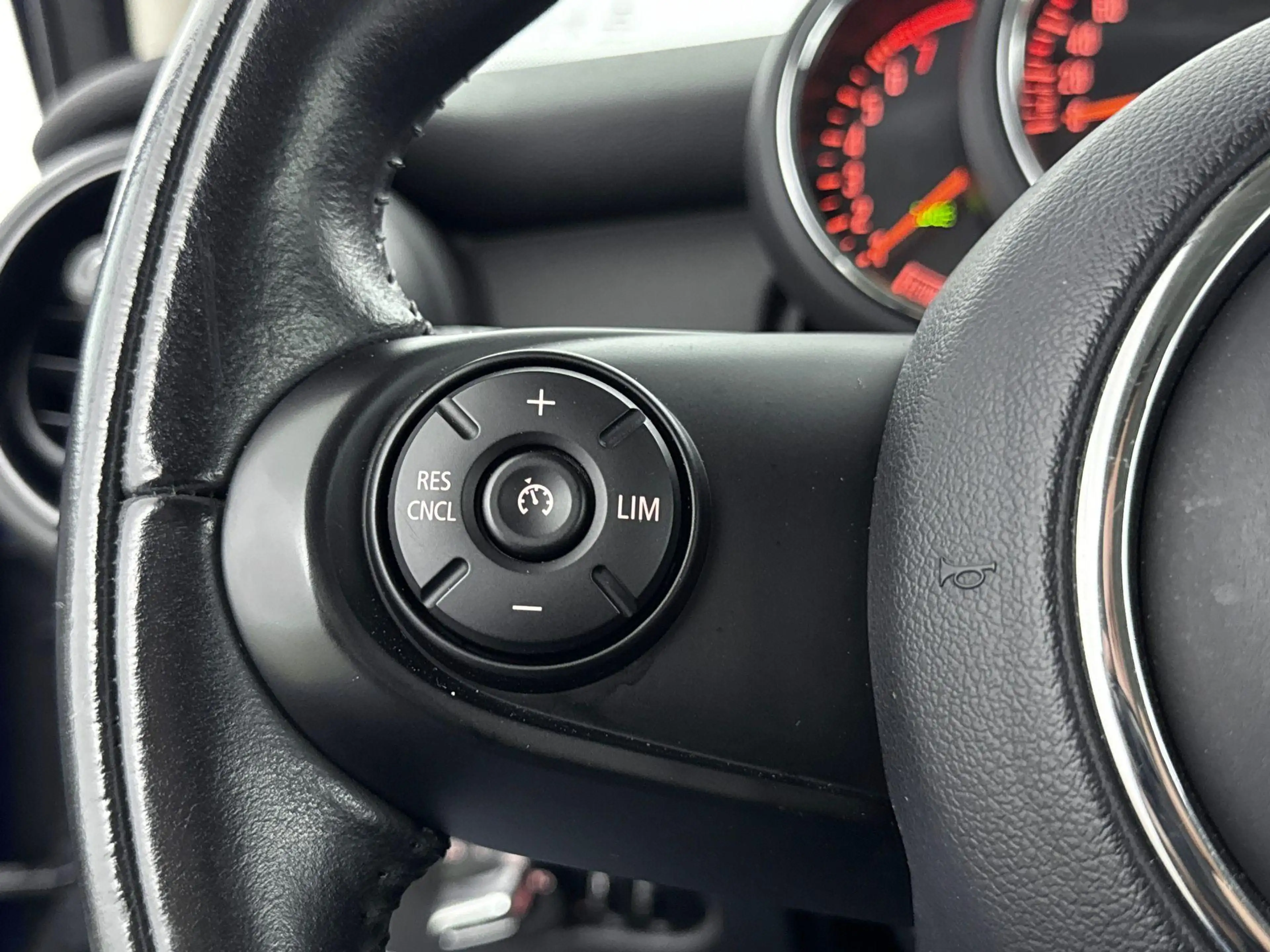 MINI One 5-Deurs 1.5 SALT AUTOMAAT | ALL SEASONS | NAVI | A — photo 14