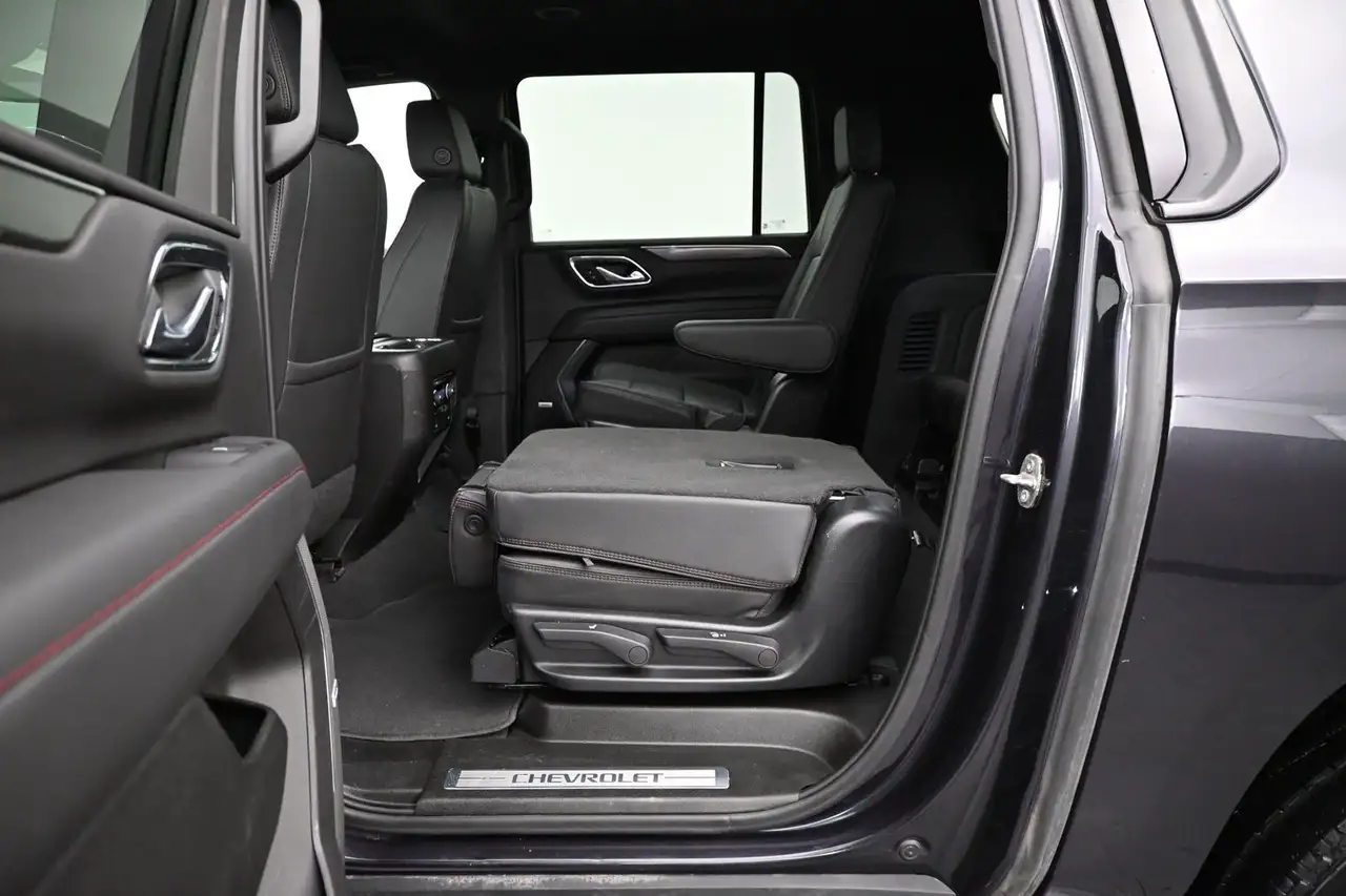 Chevrolet Suburban снимка Chevrolet Suburban