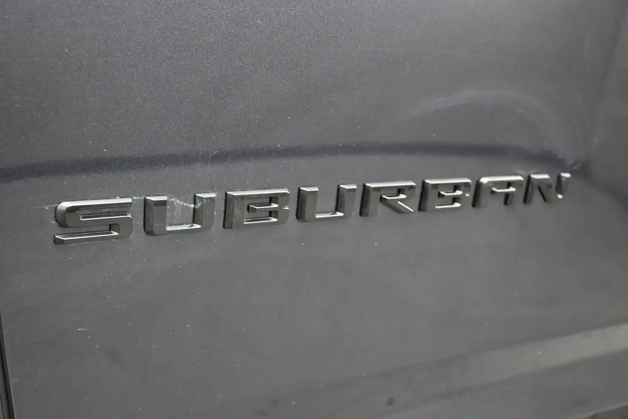 Chevrolet Suburban снимка Chevrolet Suburban