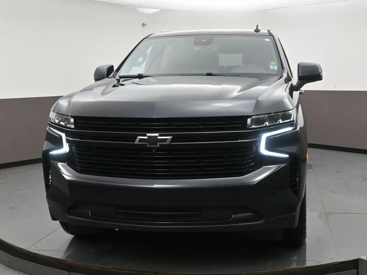 Chevrolet Suburban снимка Chevrolet Suburban