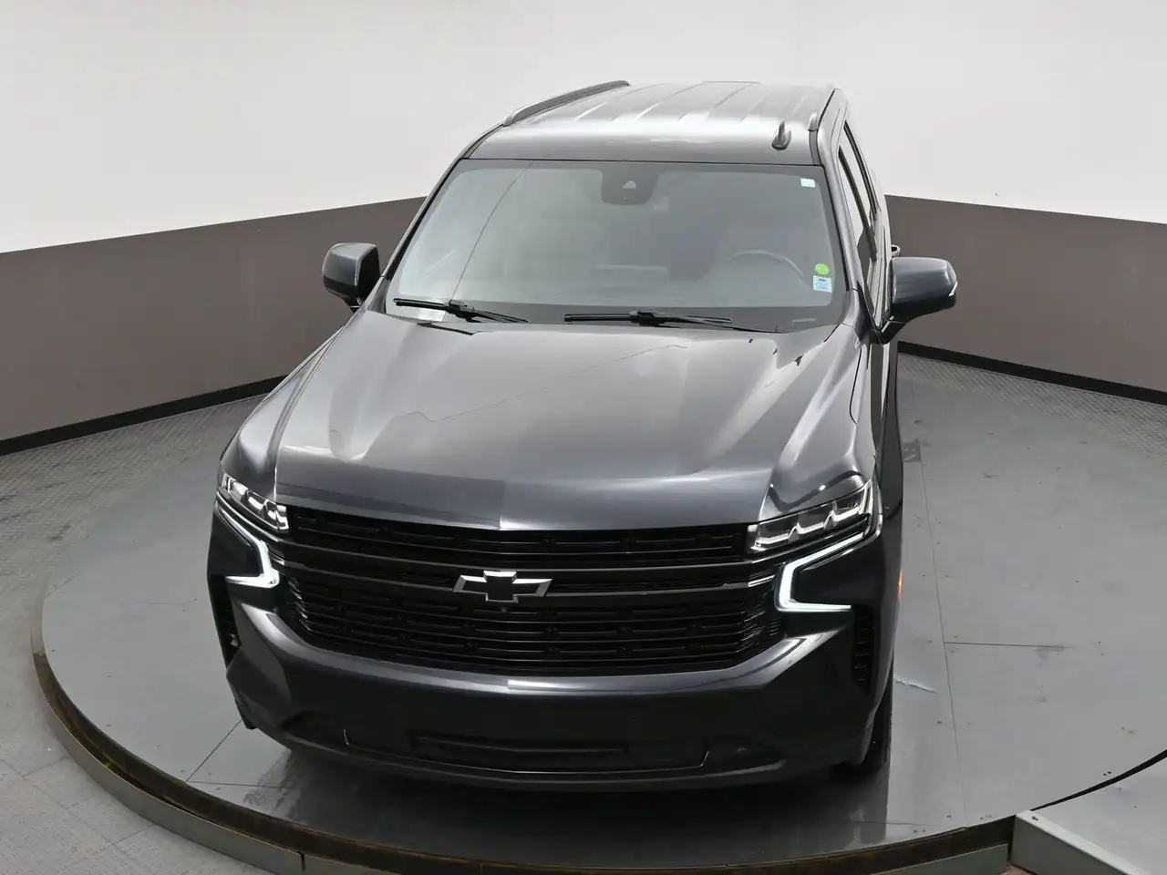 Chevrolet Suburban снимка Chevrolet Suburban