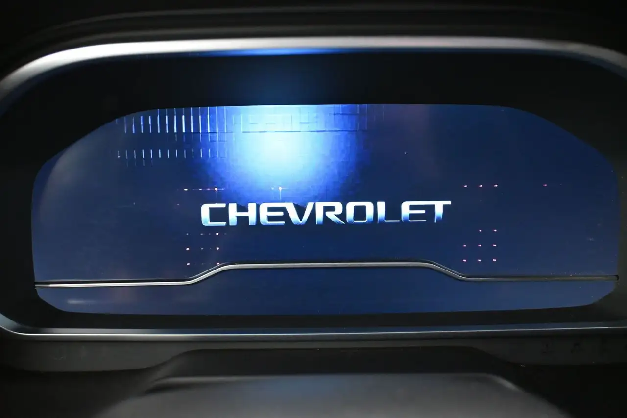 Chevrolet Suburban снимка Chevrolet Suburban