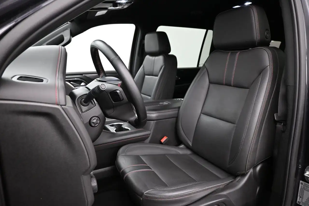 Chevrolet Suburban снимка Chevrolet Suburban