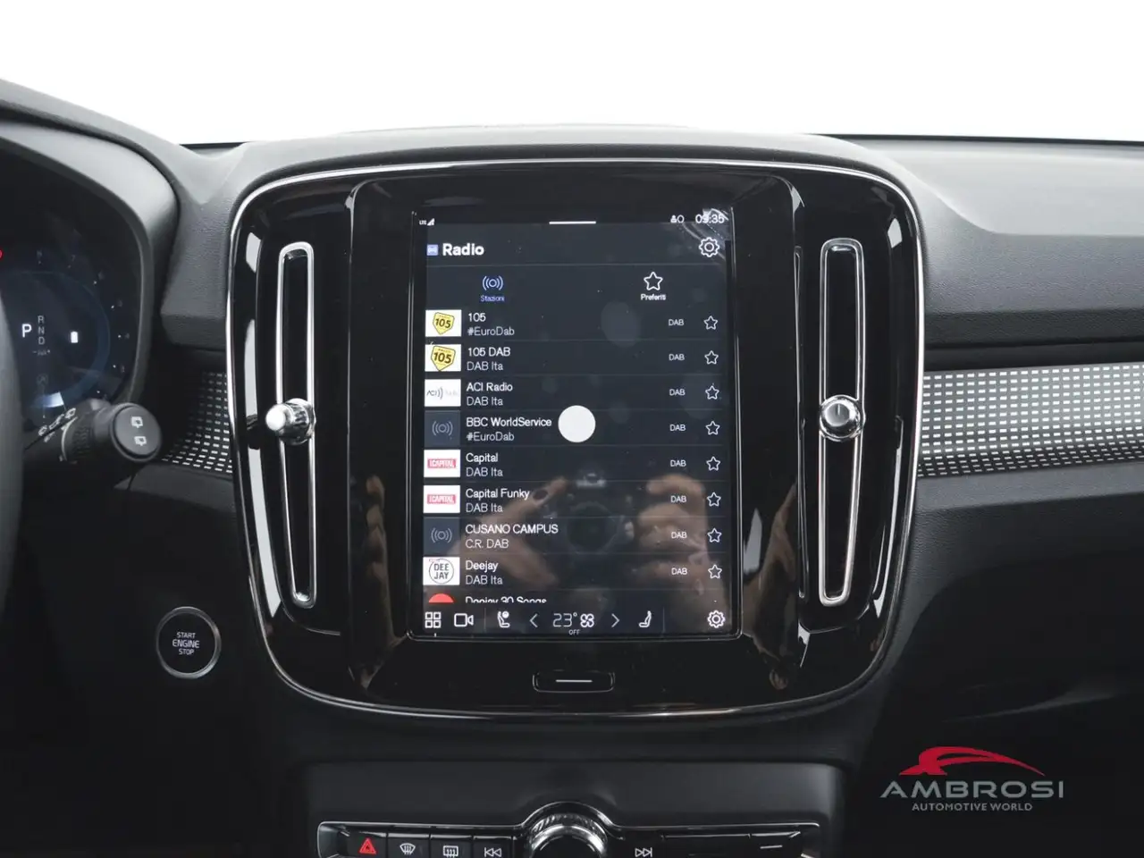 Volvo XC40 2026 — фото 14