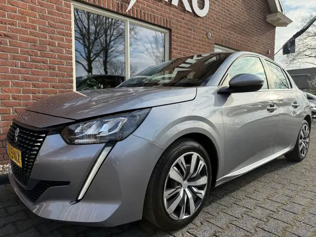 Peugeot 208 view 12