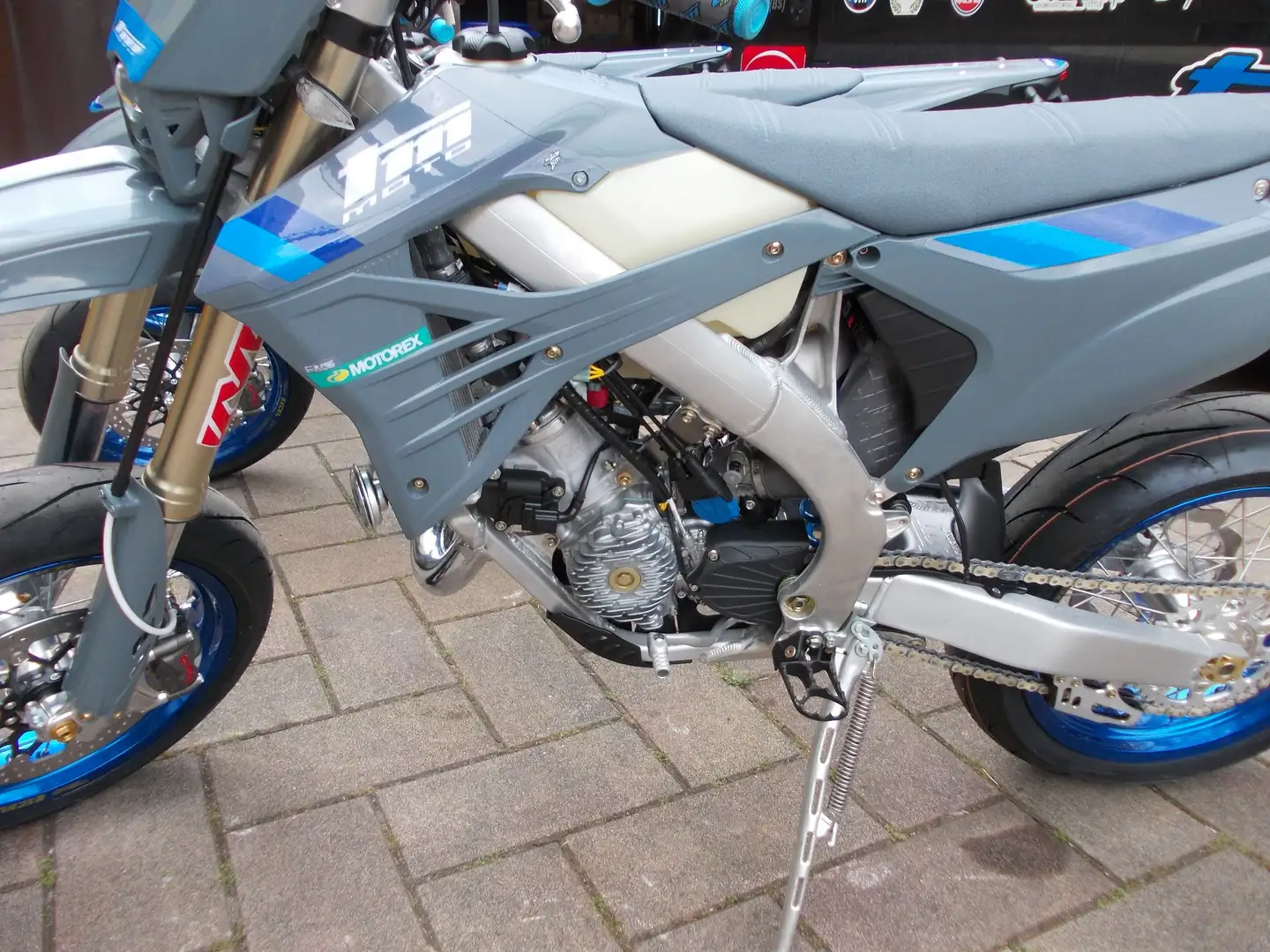 TM SMR 125 2T INIEZIONE Gris - 2