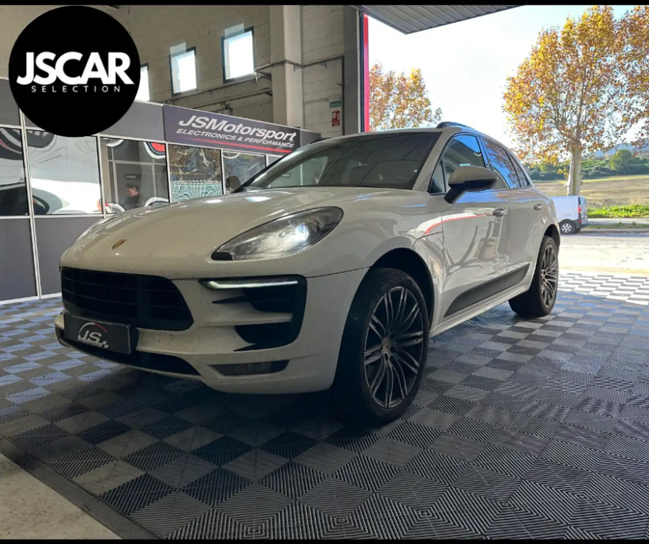 Porsche Macan Aut. Weiß - 1