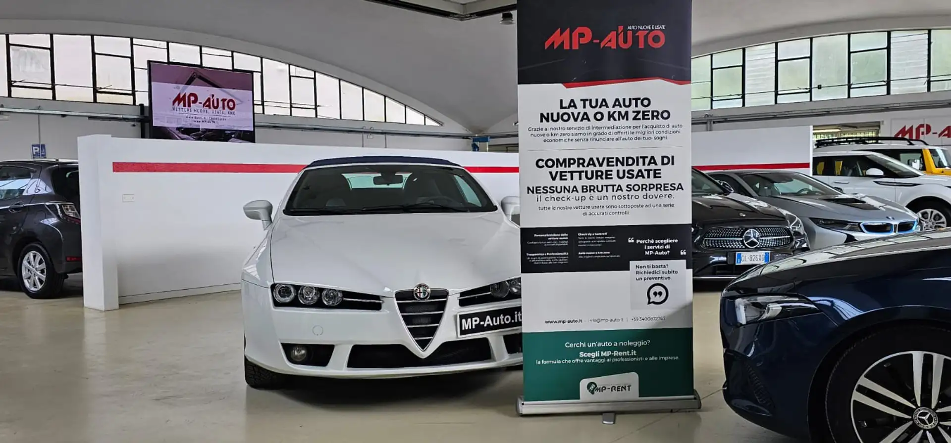 Alfa Romeo Spider Spider 2.2 JTS cabrio Bílá - 1