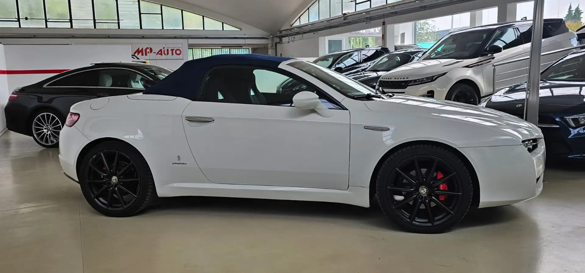 Alfa Romeo Spider Spider 2.2 JTS cabrio Bílá - 2