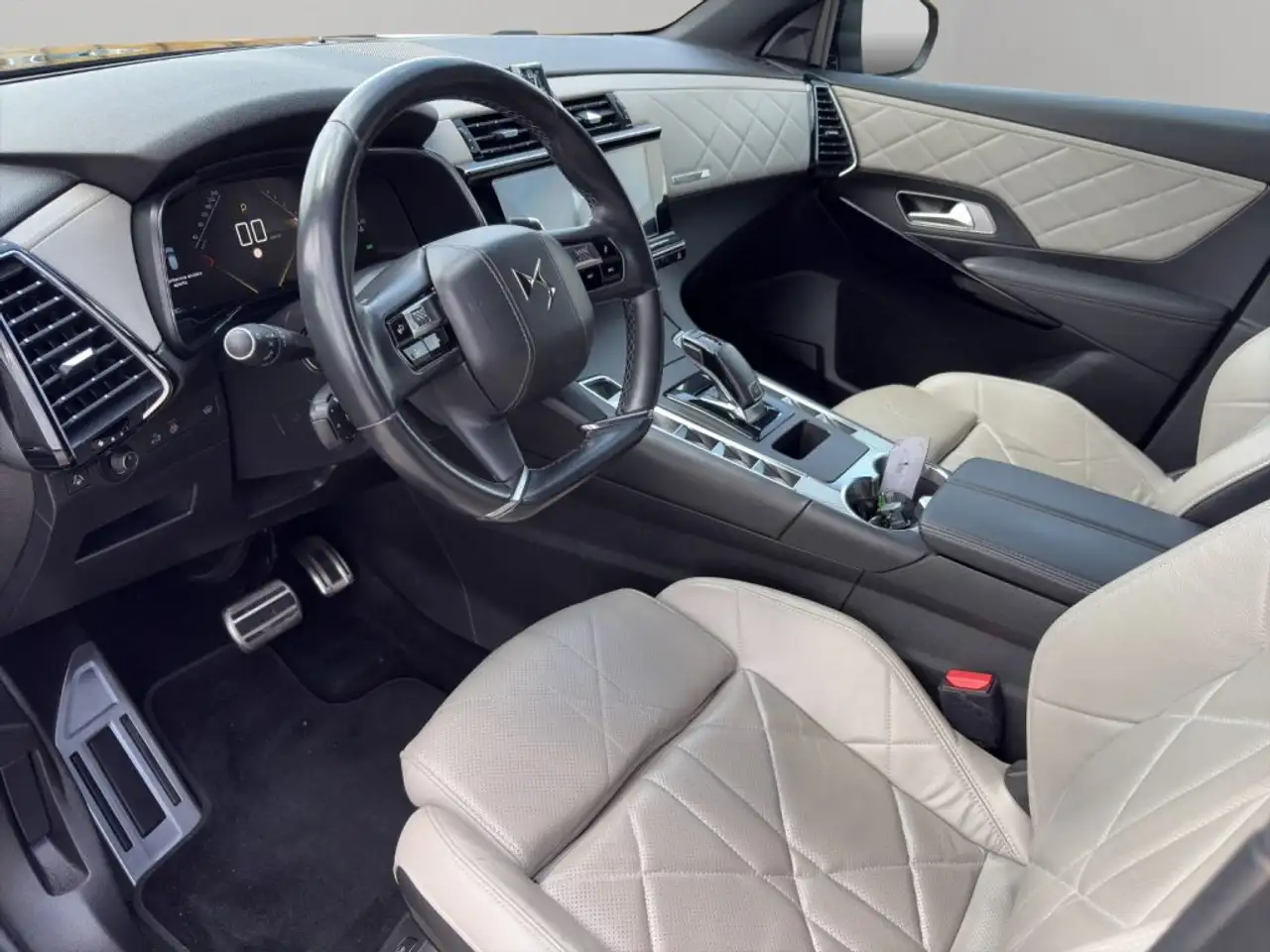 DS Automobiles DS 7 Crossback 2022 — фото 10
