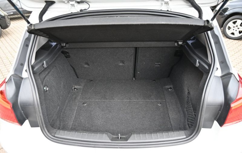 BMW 116 i Advantage LED PDC — photo 15