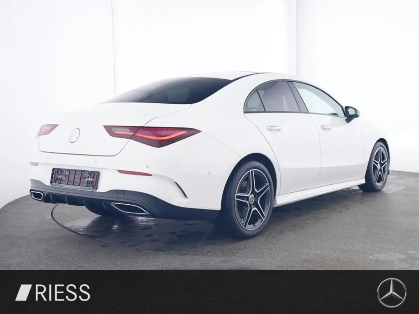 Mercedes-Benz CLA 200 d Coupé AMG SPORT PANO BURM NIGHT MULTIB Weiß - 2