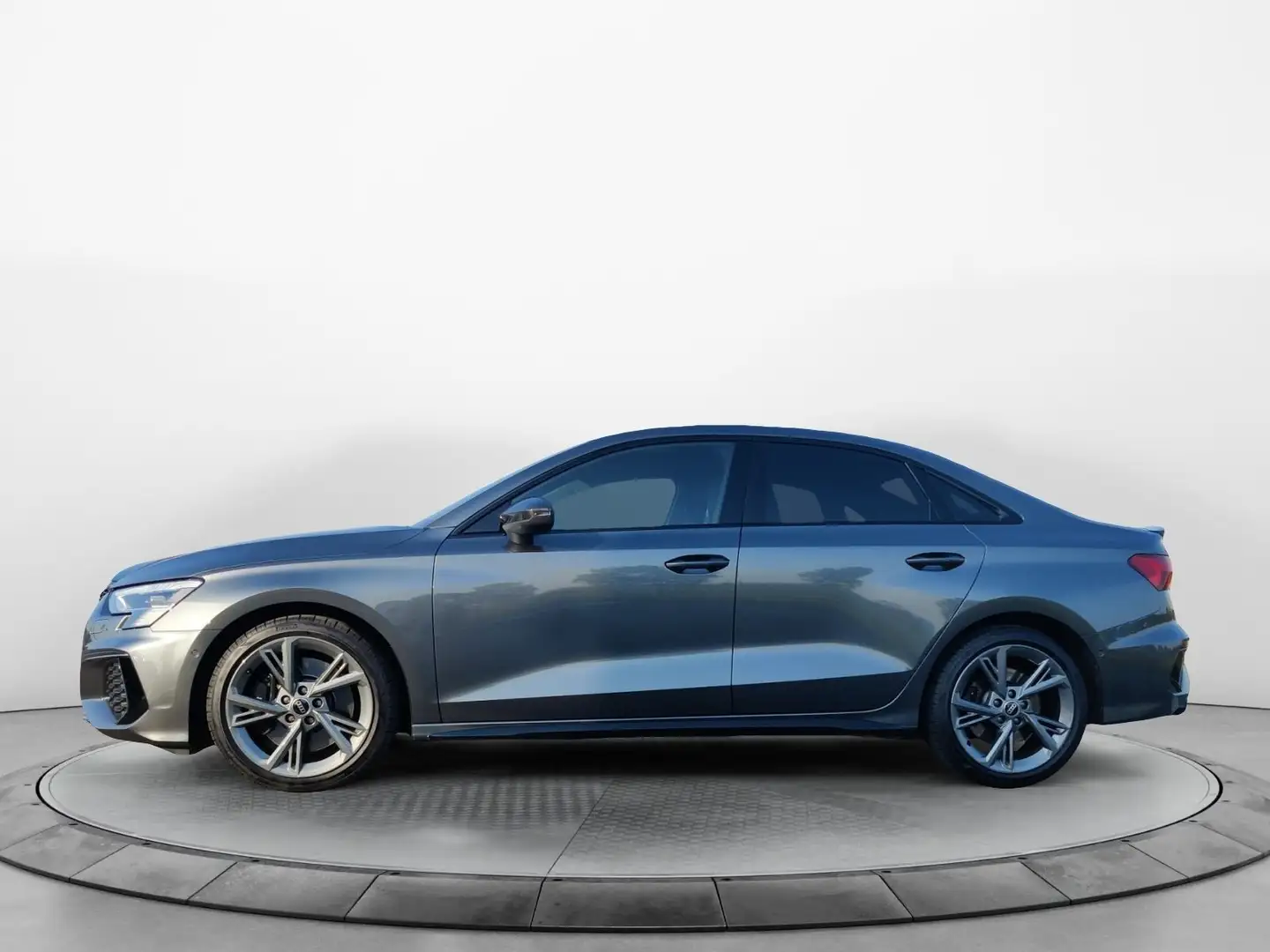 Audi S3 2.0 TFSI q. S-Tronic, Matrix, Pano, Grau - 2