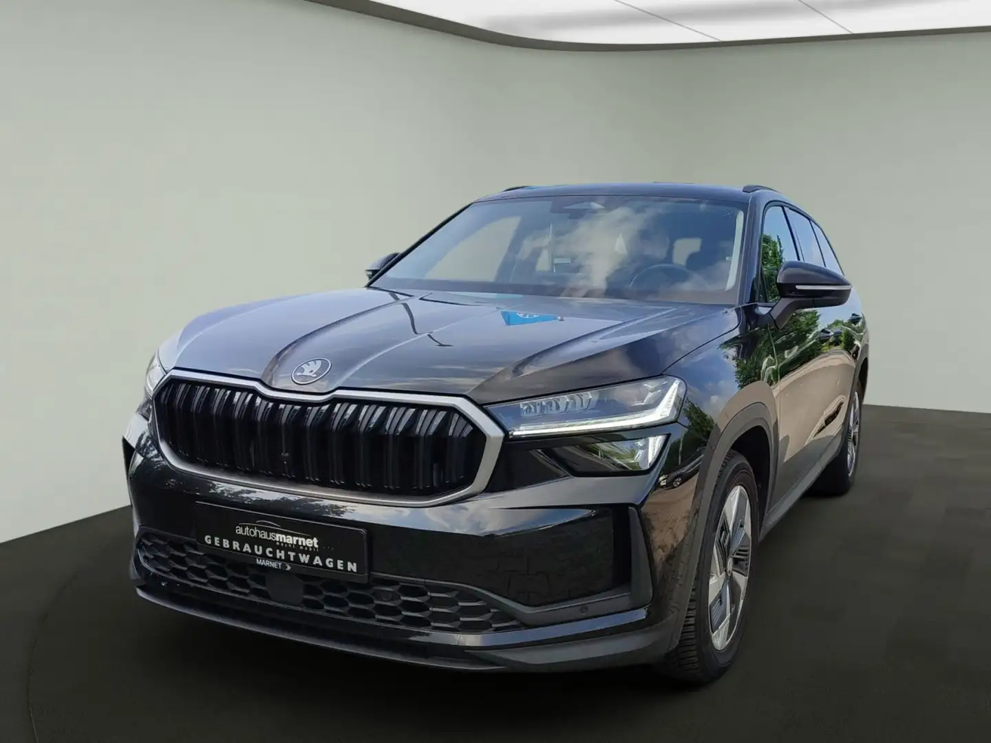 Skoda Kodiaq 2.0 TDI DSG  4x4 SELECTION*MATRIX*AHK*NAV Schwarz - 2