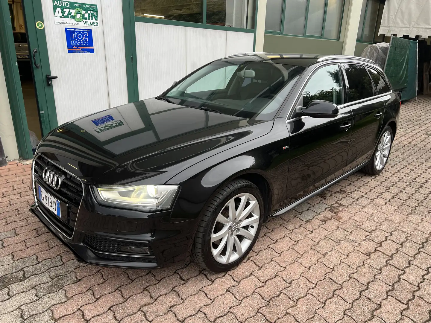 Audi A4 Avant 2.0 tdi quattro 177cv s-tronic S-line Noir - 1