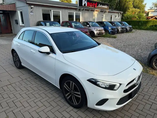 Mercedes-Benz A 200 4M DTR+ LED NAVI KAM SPUR DAB MBUX AHK PDC
