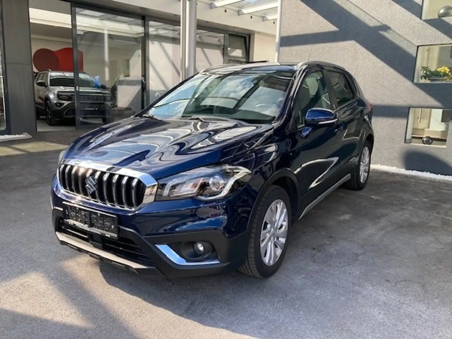 Suzuki SX4 S-Cross Club Blau - 1