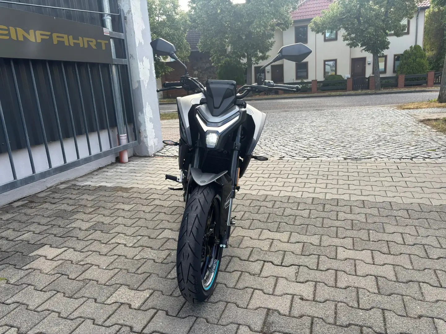 CFMOTO 125NK crna - 2