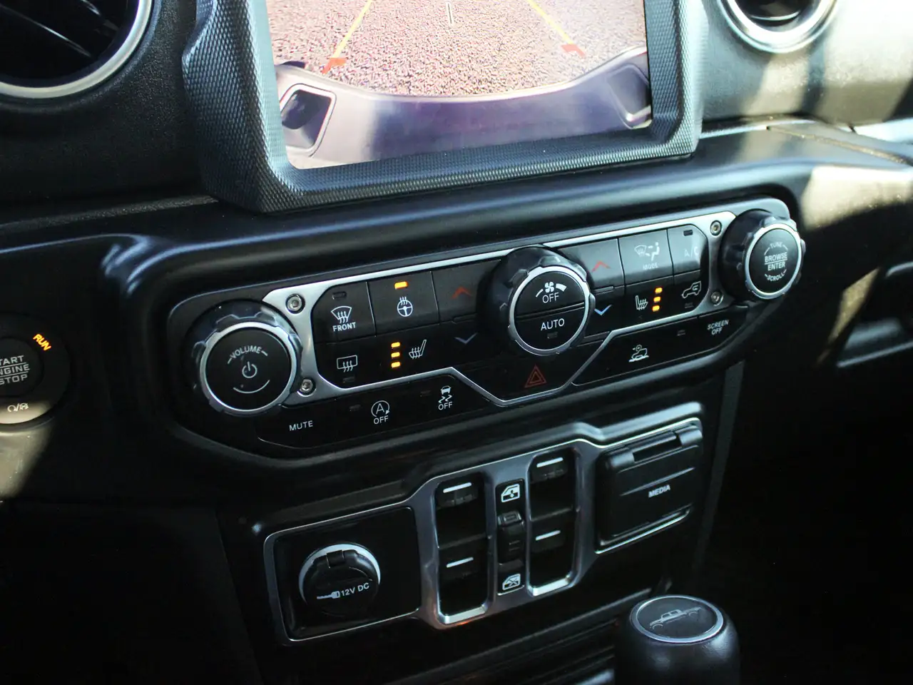 Jeep Gladiator photo Jeep Gladiator