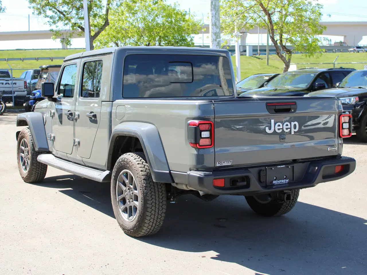 Jeep Gladiator photo Jeep Gladiator