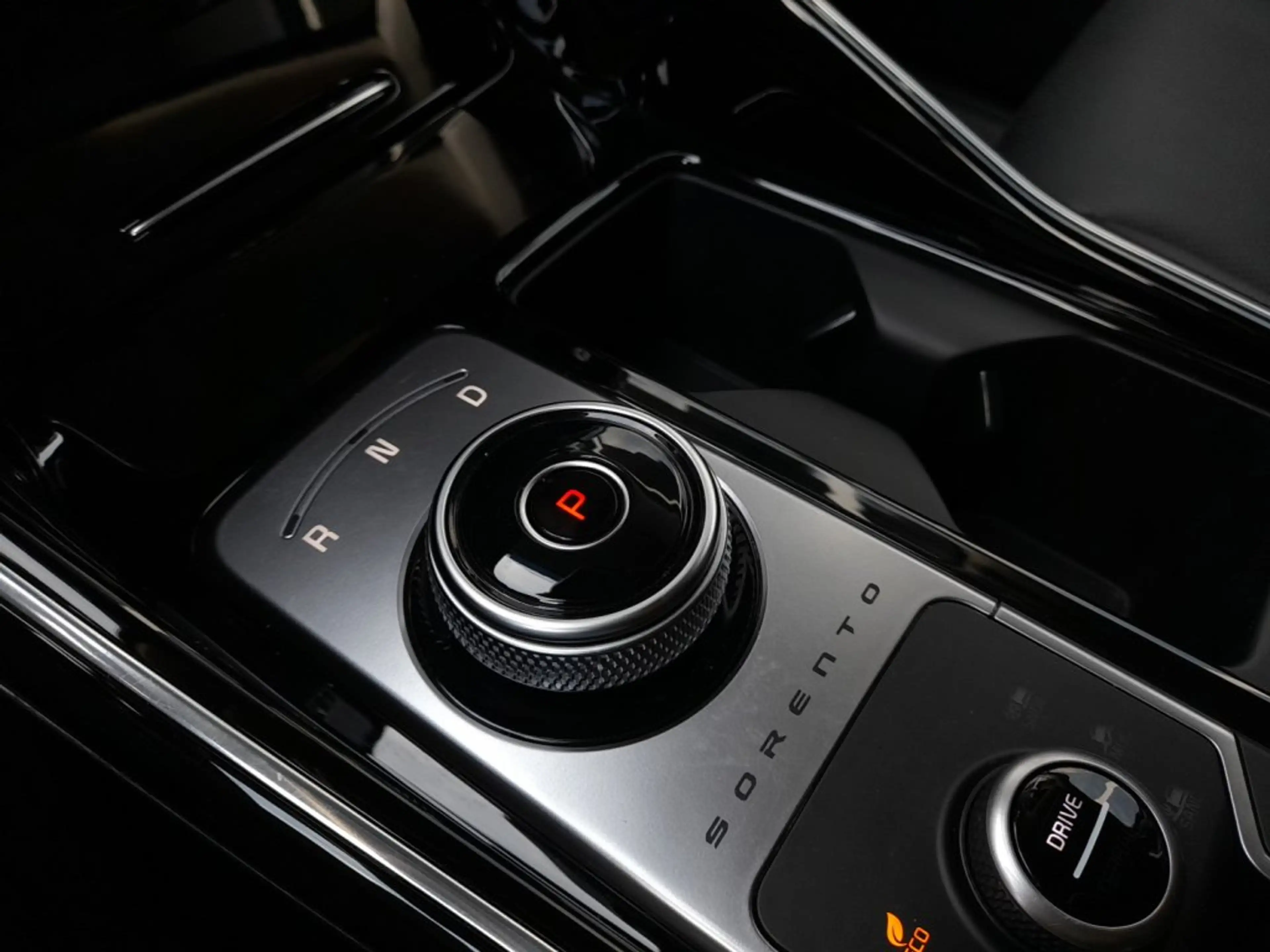 Kia Sorento DESIGN 4x4 PHEV Aut. *7 SITZE / SKY / VOLL LED & FLA  / NAVI / KAMERA / E-SITZE & MEMORY / BOSE* — photo 7