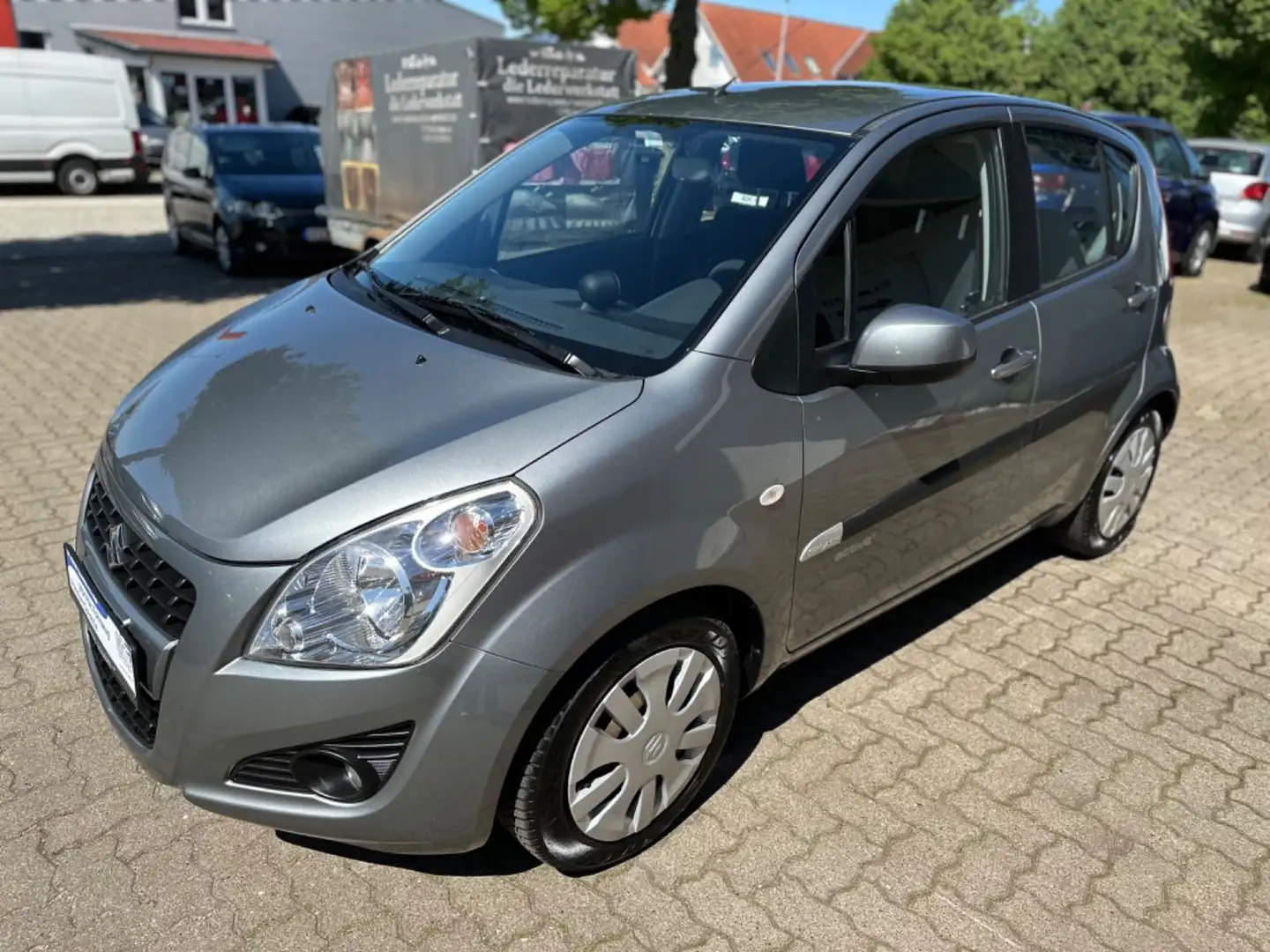 Suzuki Splash Club 1.25/AUT/1HD/SHZ/KLIMA/TÜVNEU Grau - 2