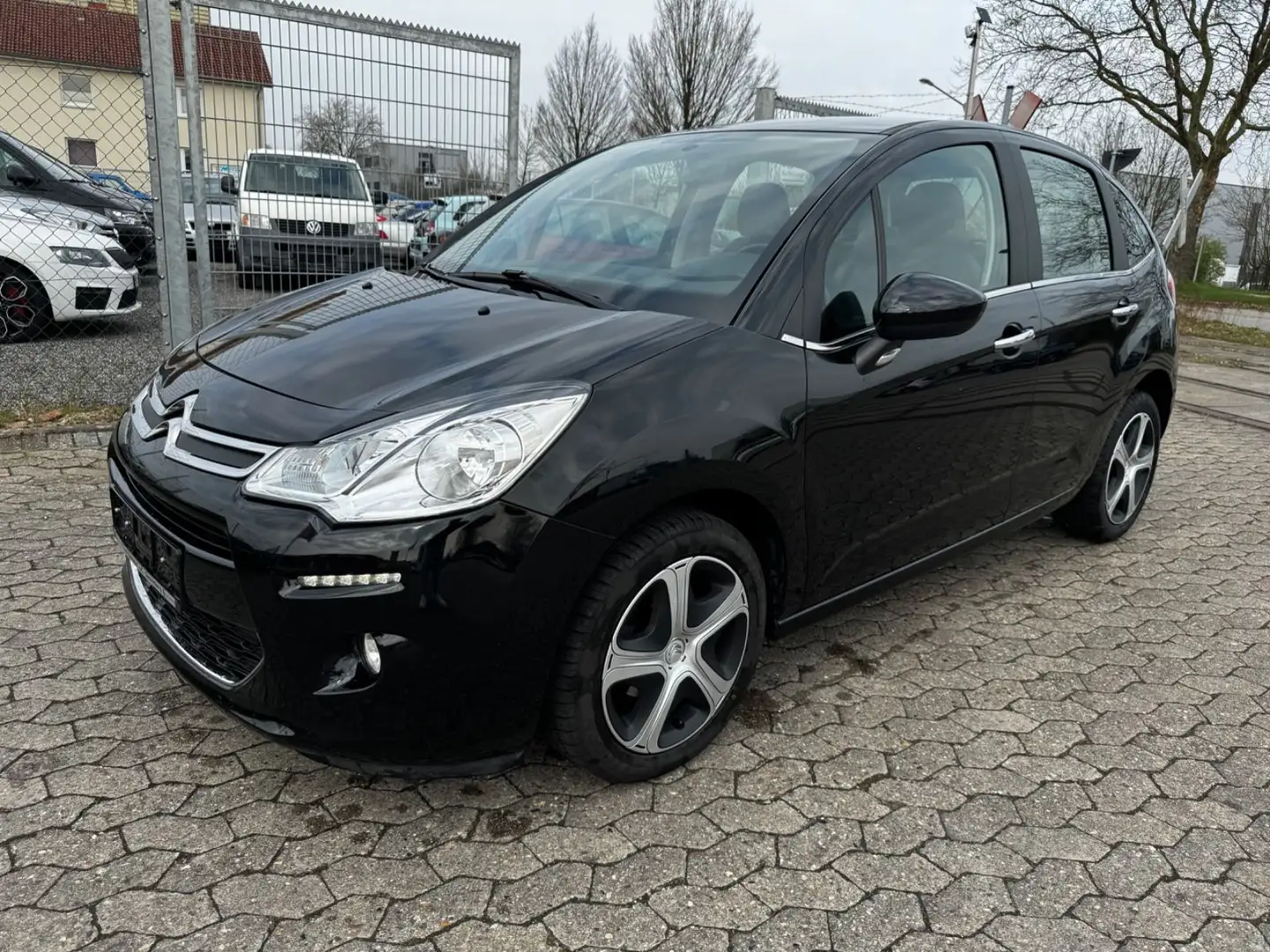 Citroen C3 Selection*Automatik*Klima*2.Hand*SH-Gepflegt* Schwarz - 1