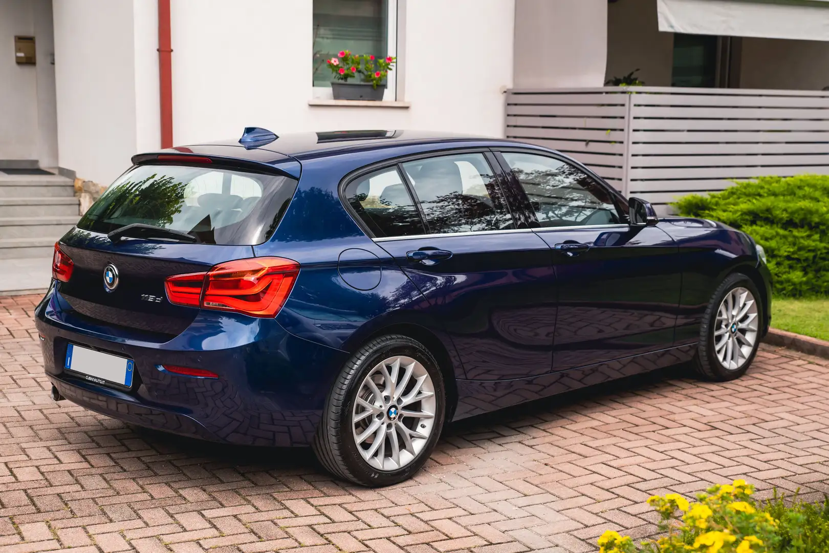 BMW 118 Serie 1 F20 118d 5p Sport auto Blu/Azzurro - 2