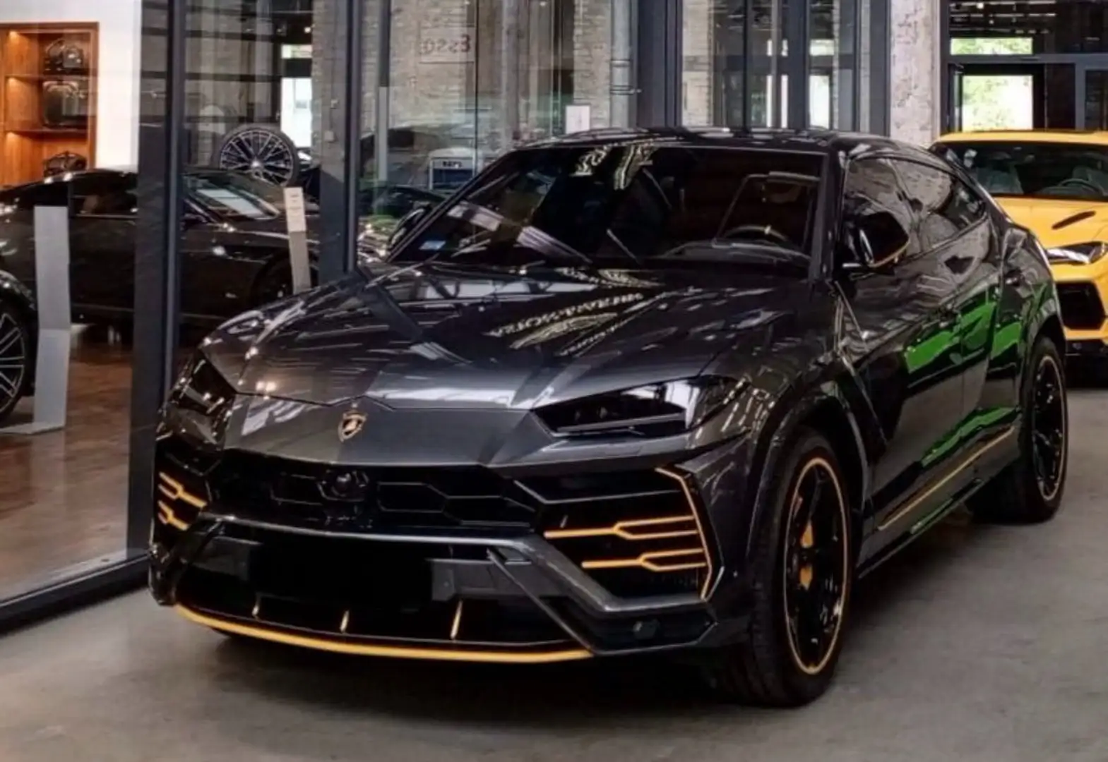 Lamborghini Urus S Серый - 1