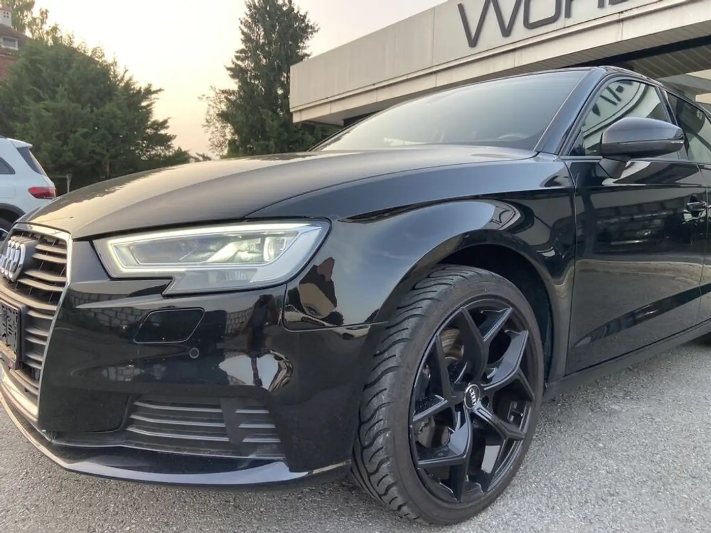 Audi A3 35 TDI basis Sportback Aut Negro - 2