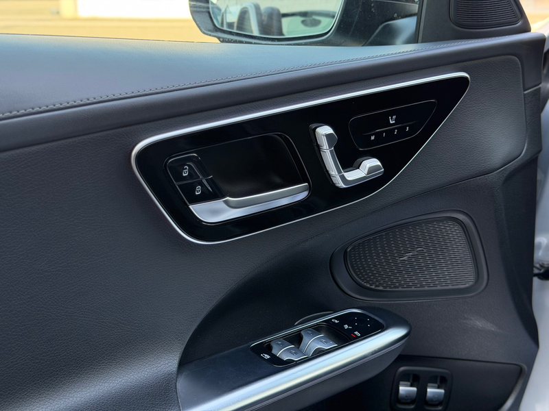 Mercedes-Benz C 300 e AMG hybride Full Options *Toit Pano/ Caméra 360/ LED* Garantie 12M — photo 10