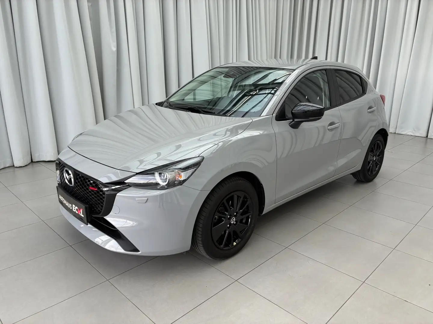 Mazda 2 1.5L G 90PS MT HOMURA Grau - 2