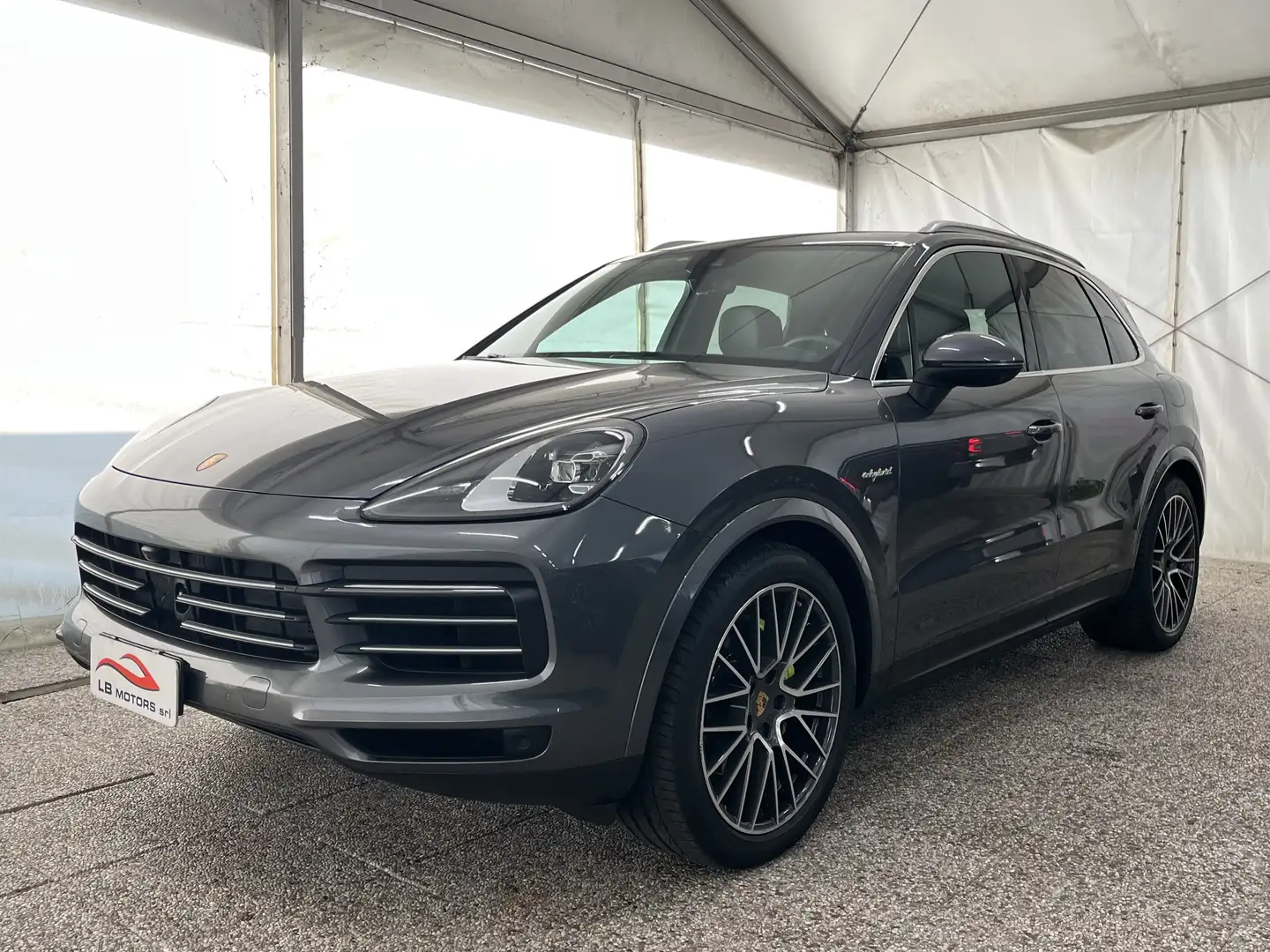 Porsche Cayenne Cayenne 3.0 e-hybrid tiptronic Grigio - 1
