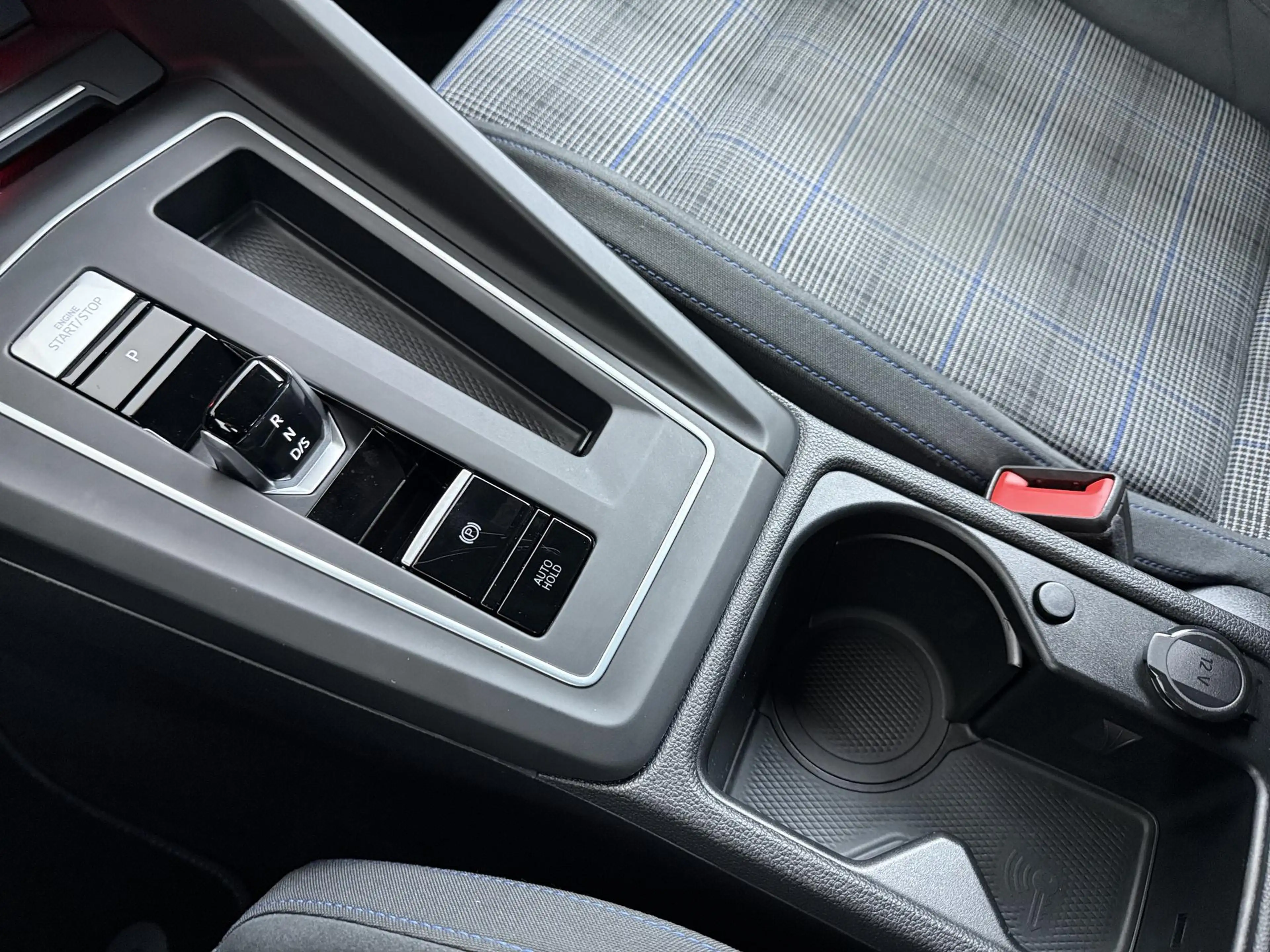 Volkswagen Golf GTE 1.4 eHybrid | Adapt. Cruise | Keyless Entry | Navi — photo 12