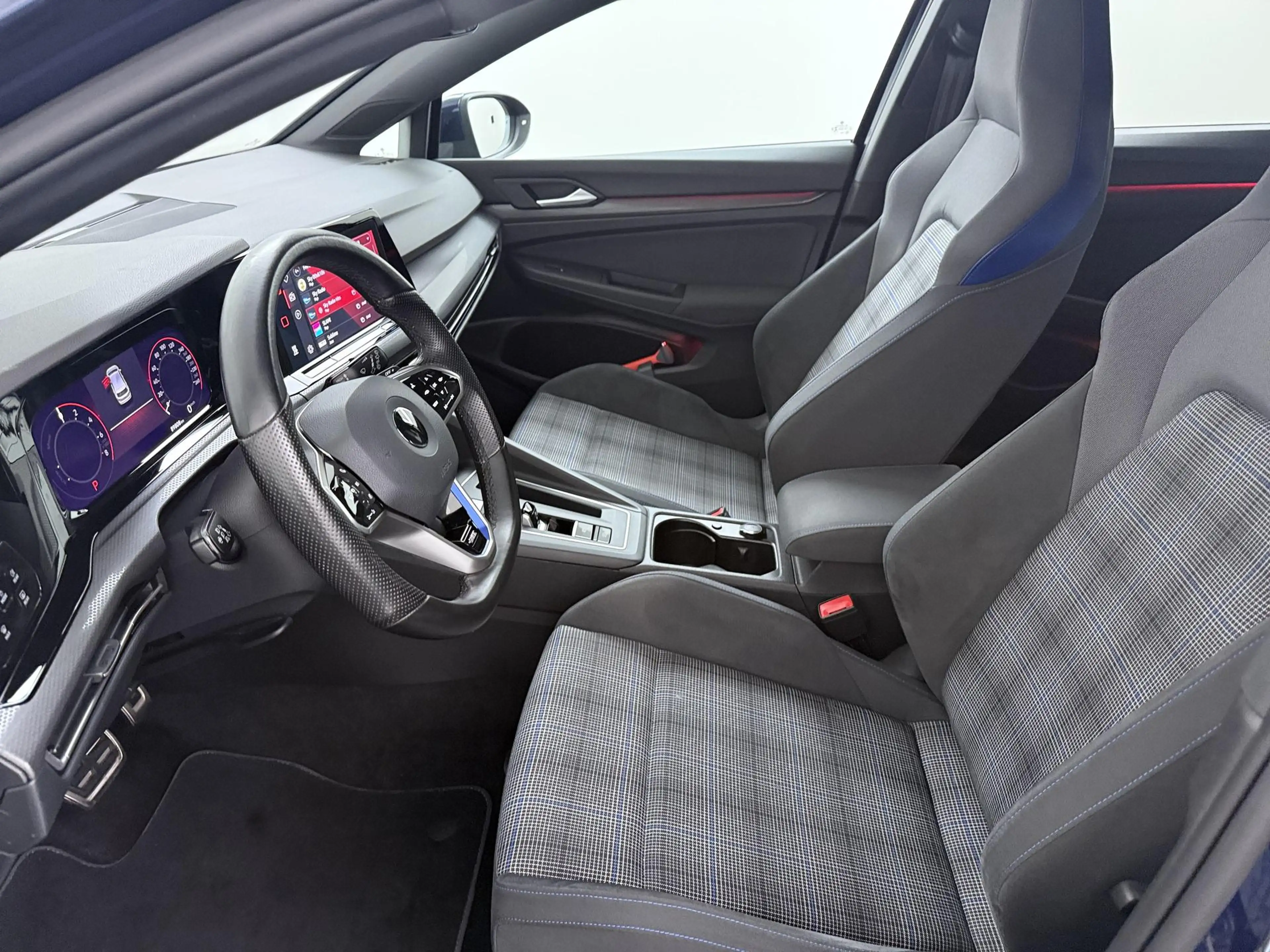 Volkswagen Golf GTE 1.4 eHybrid | Adapt. Cruise | Keyless Entry | Navi — photo 13