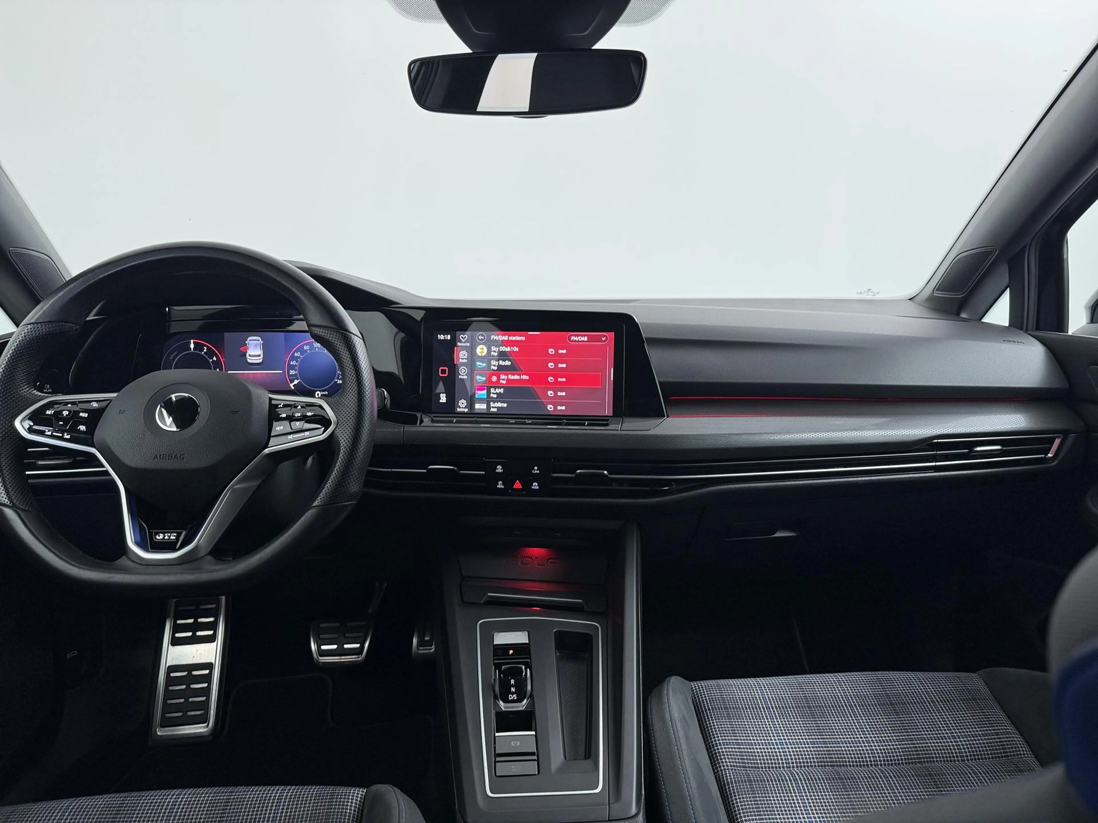 Volkswagen Golf GTE 1.4 eHybrid | Adapt. Cruise | Keyless Entry | Navi — photo 9