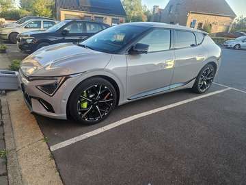 84-kWh AWD GT