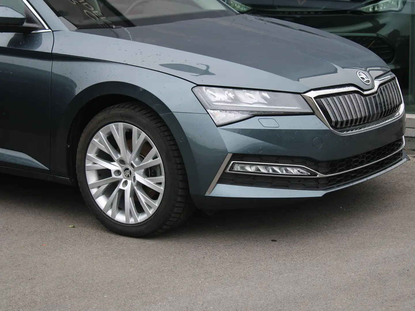 Skoda Superb SW-1.4TSI PHEV STYLE DSG-LEDER-NAVI-AC-VEEL OPTIES Grigio - 2