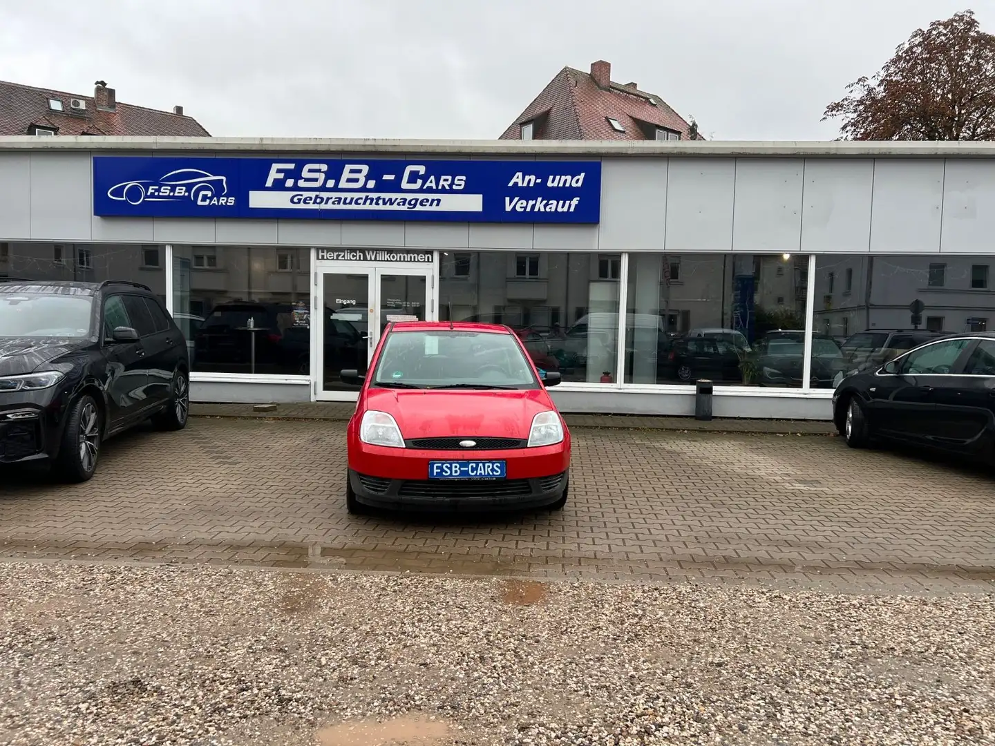 Ford Fiesta 1.3 51kW Futura Rot - 2