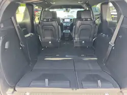 Chrysler Grand Caravan 2027 — фото 9