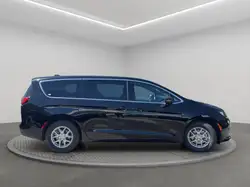 Chrysler Grand Caravan 2027