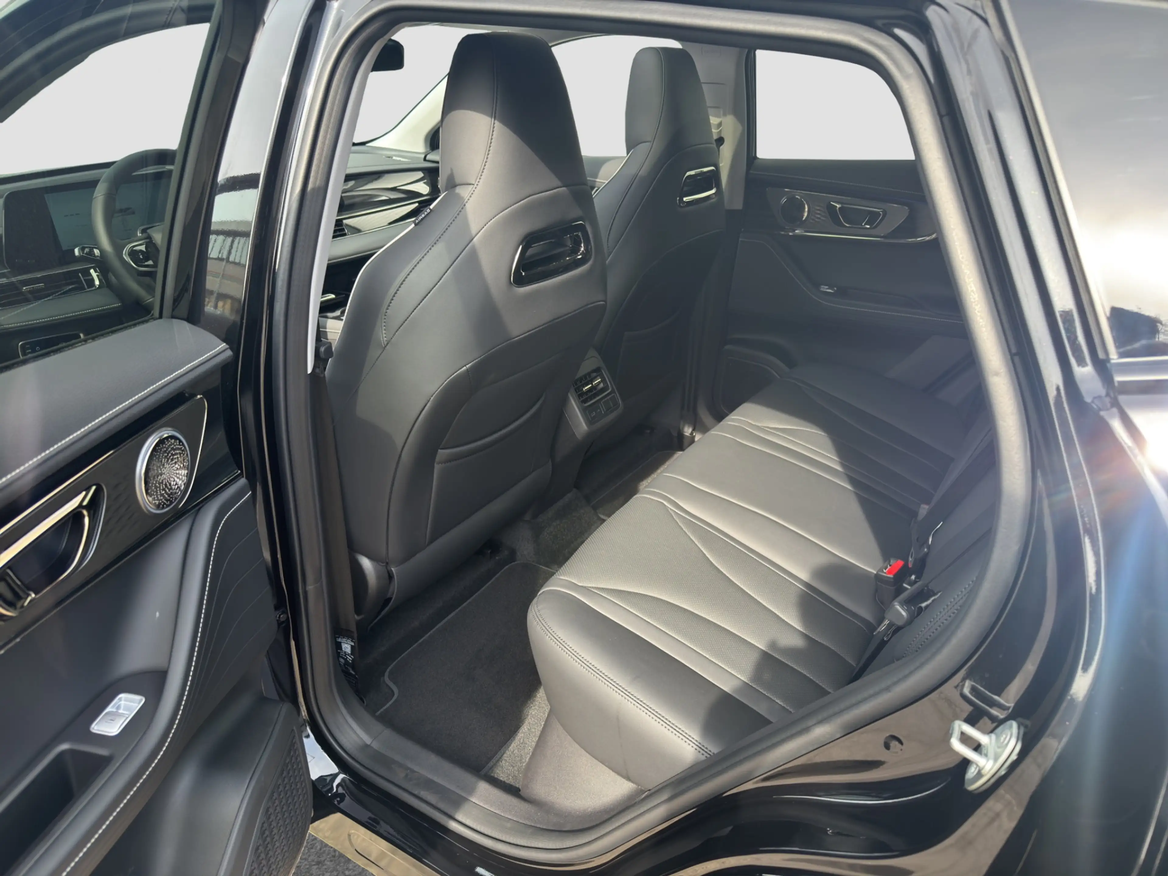 Omoda 5 1.6 T-GDi SHS-H Premium | Open-dak | Stoelvent/ver — photo 10