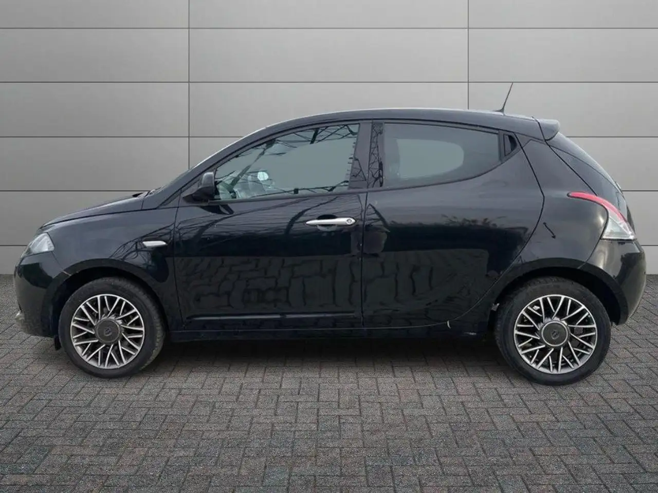 Lancia Ypsilon 2023