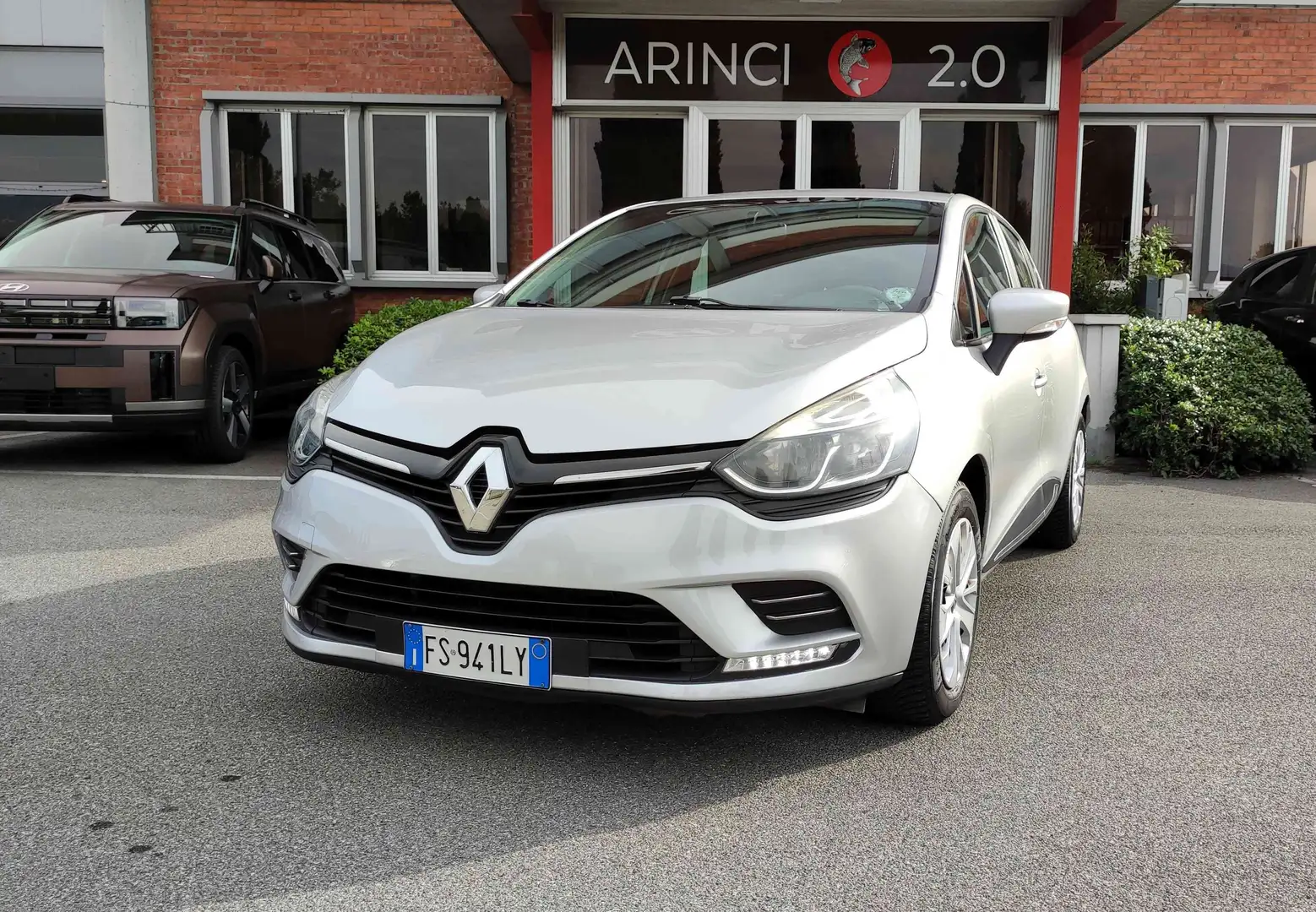 Renault Clio Clio IV 2017 0.9 tce energy Life 90cv Argento - 1