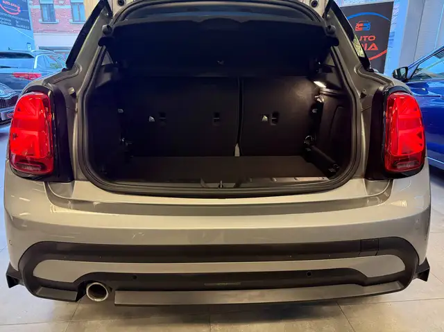 MINI Hatch view 9