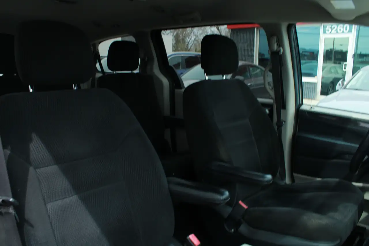 Dodge Grand Caravan снимка Dodge Grand Caravan