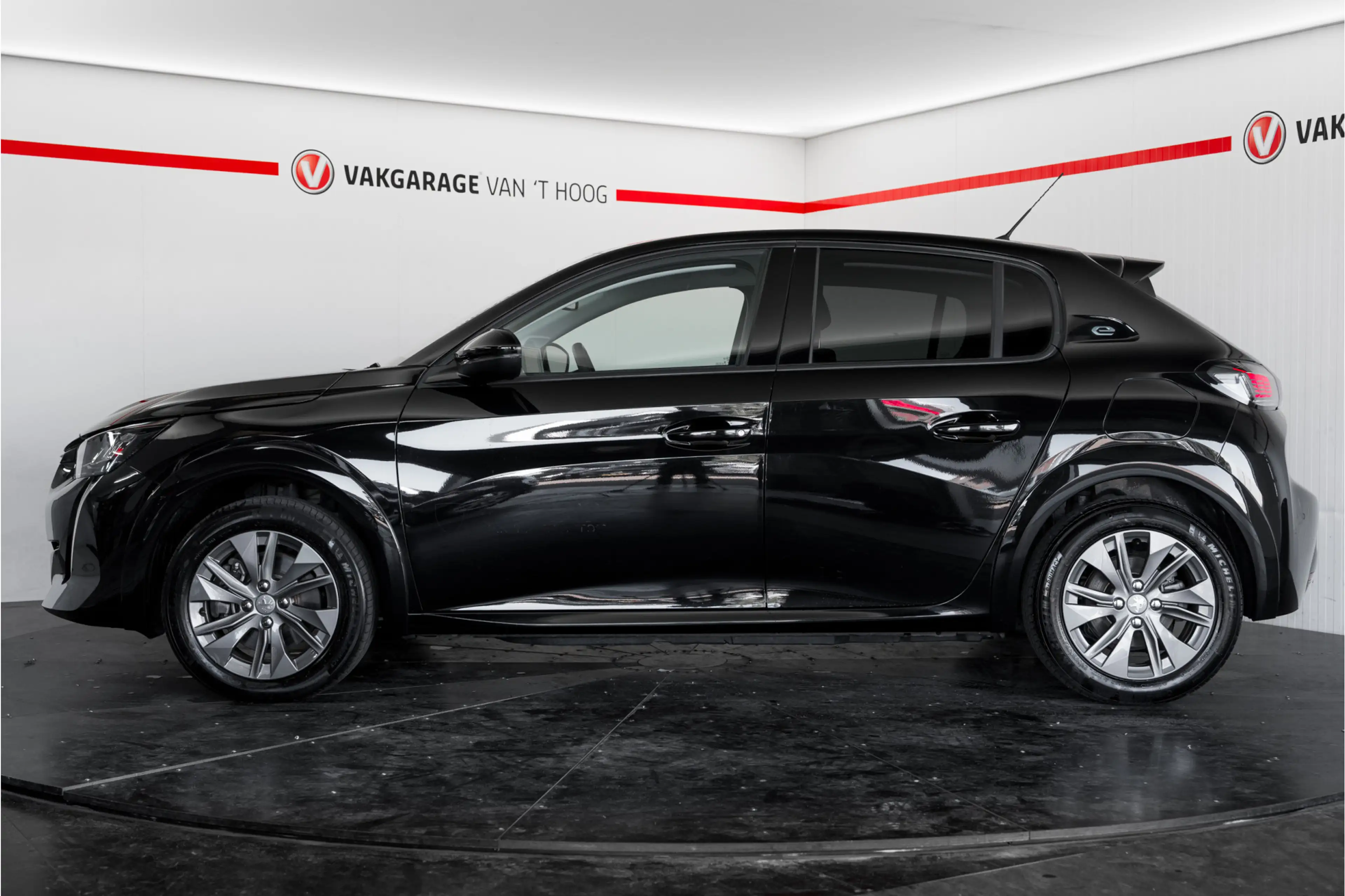 Peugeot e-208 EV Allure 50 kWh| Warmtepomp | 11 kW 3-fase | Came — photo 14