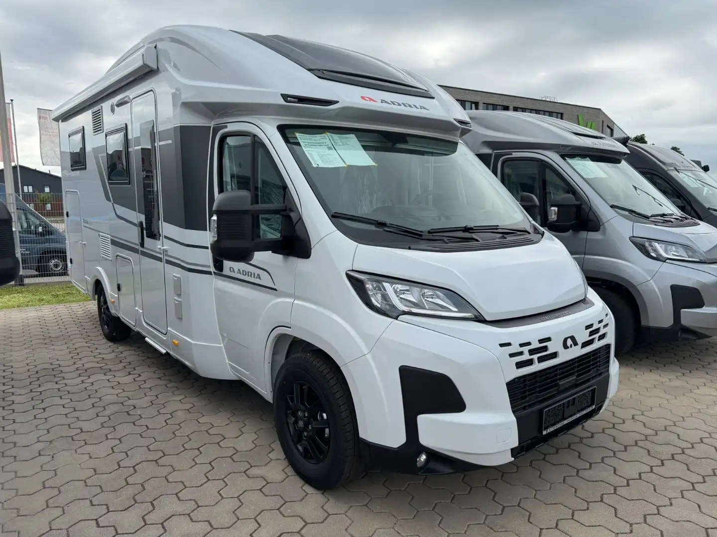 Adria Matrix Axess 600SL AHK KLIMA Blanc - 1