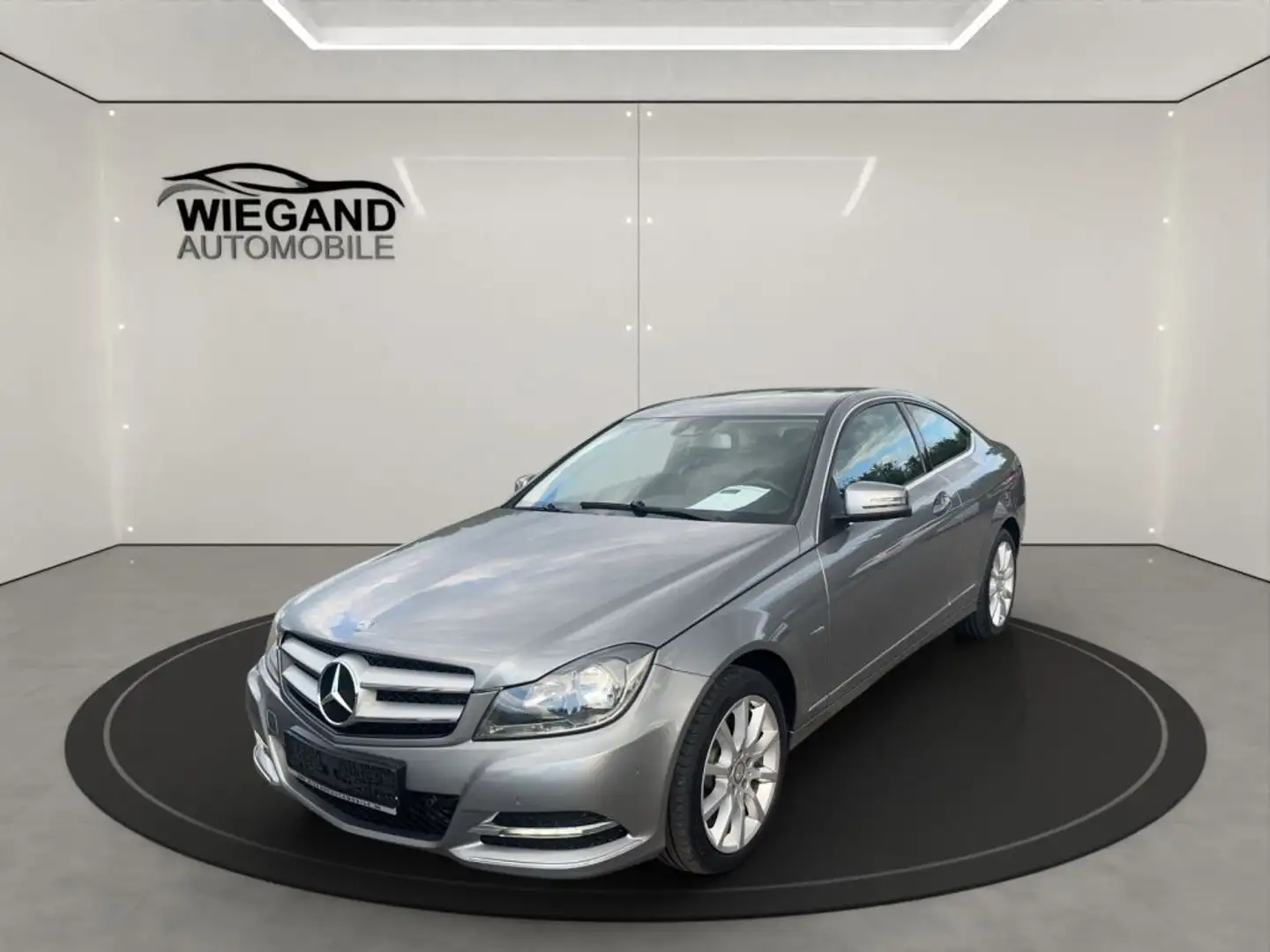 Mercedes-Benz C 180 COUPE+NAVI+METALLIC+PARKTRONIC+STZH+TEMPO. Silver - 1