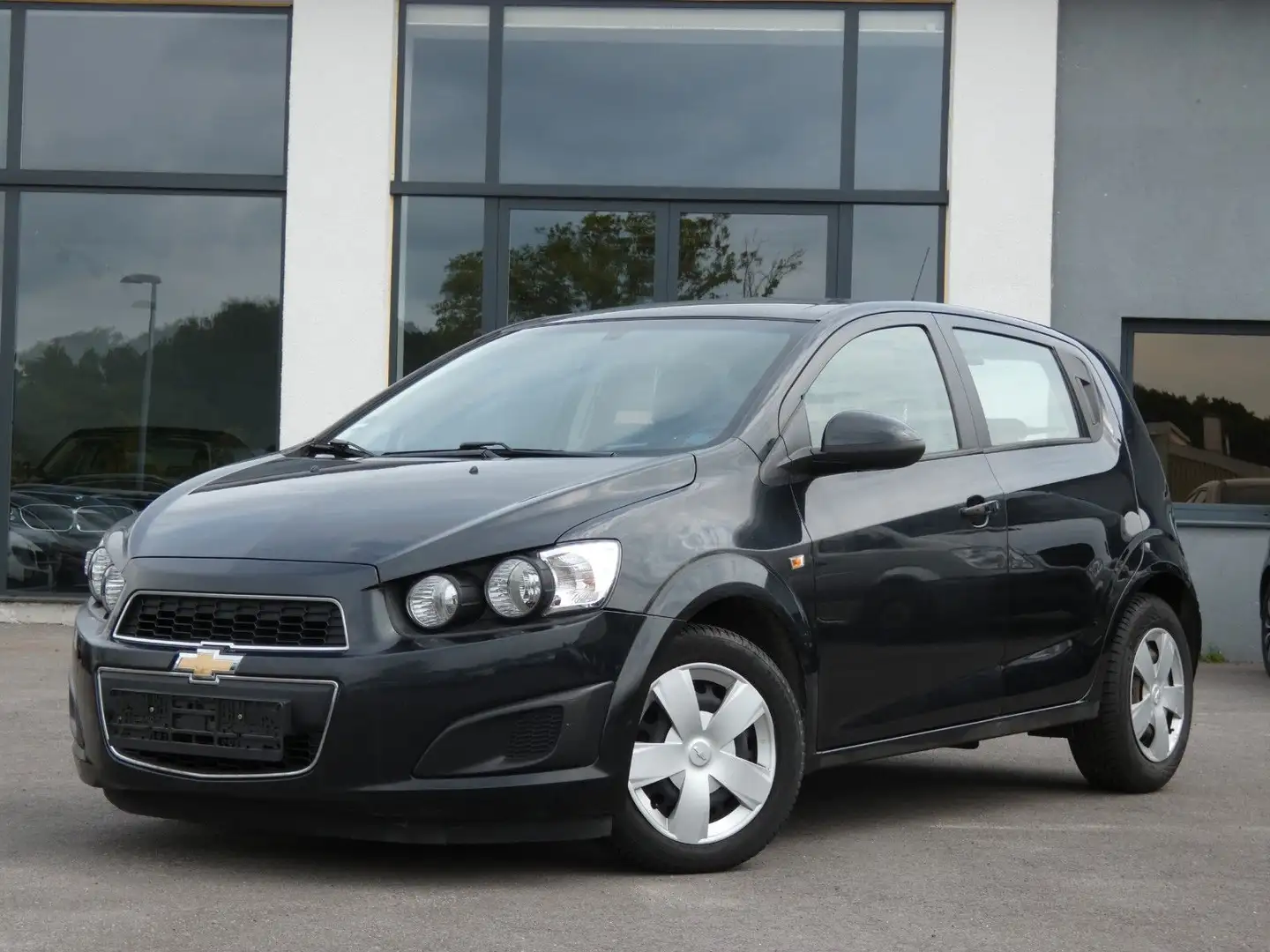 Chevrolet Aveo 5 Türer*Klima*Tempomat* Schwarz - 1
